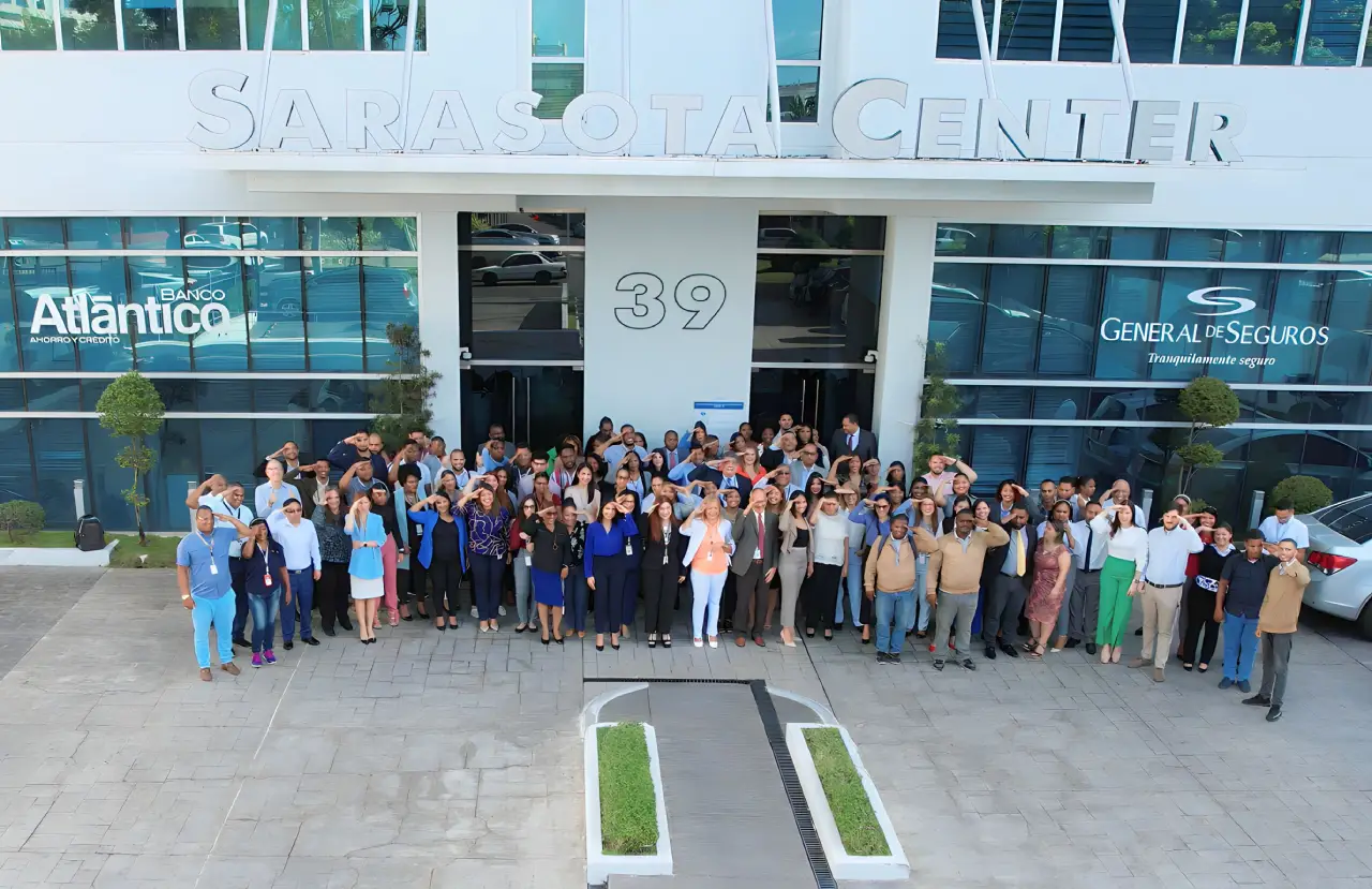 General de Seguros celebra con orgullo su 43 aniversario